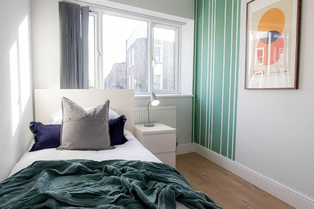 Charming Chalk Farm * London