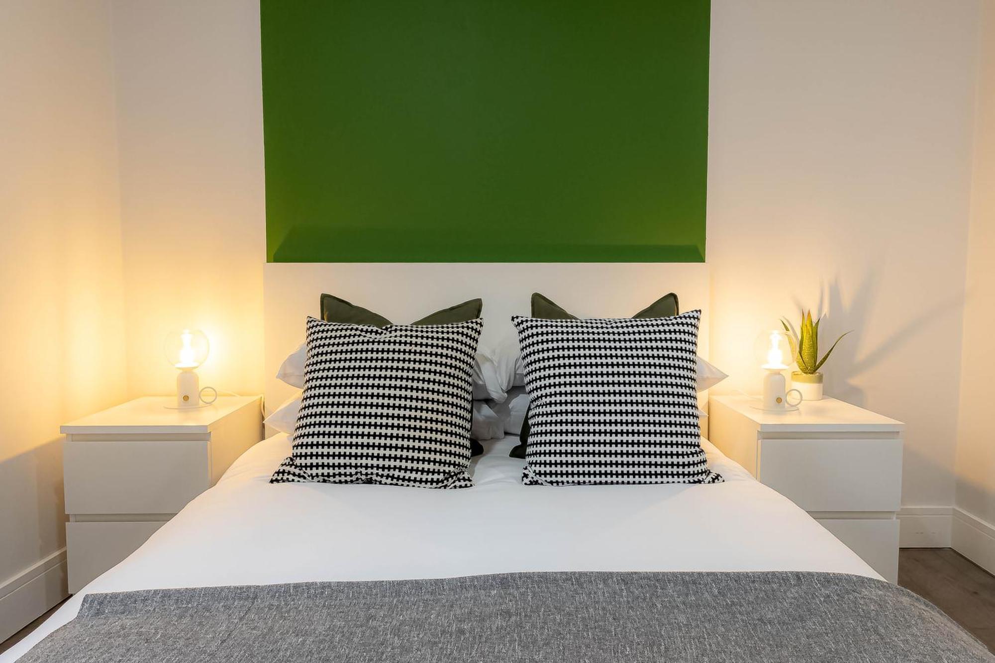 Charming Chalk Farm * London